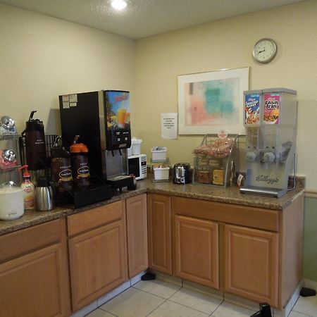 Motel Super 8 By Wyndham Harrisonburg Esterno foto