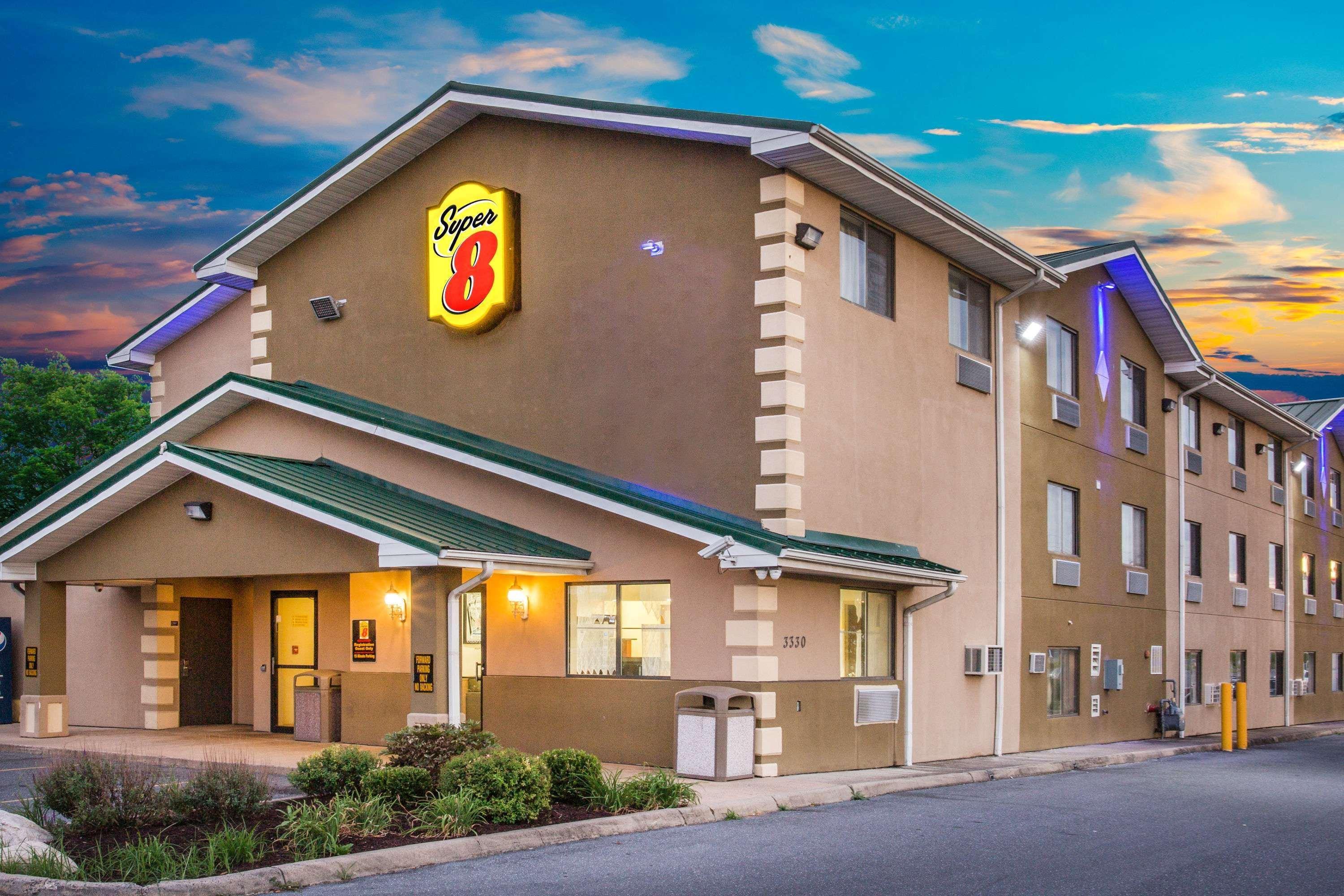 Motel Super 8 By Wyndham Harrisonburg Esterno foto