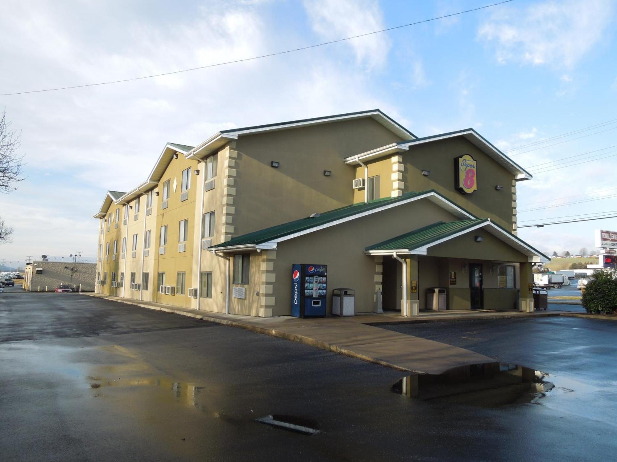 Motel Super 8 By Wyndham Harrisonburg Esterno foto