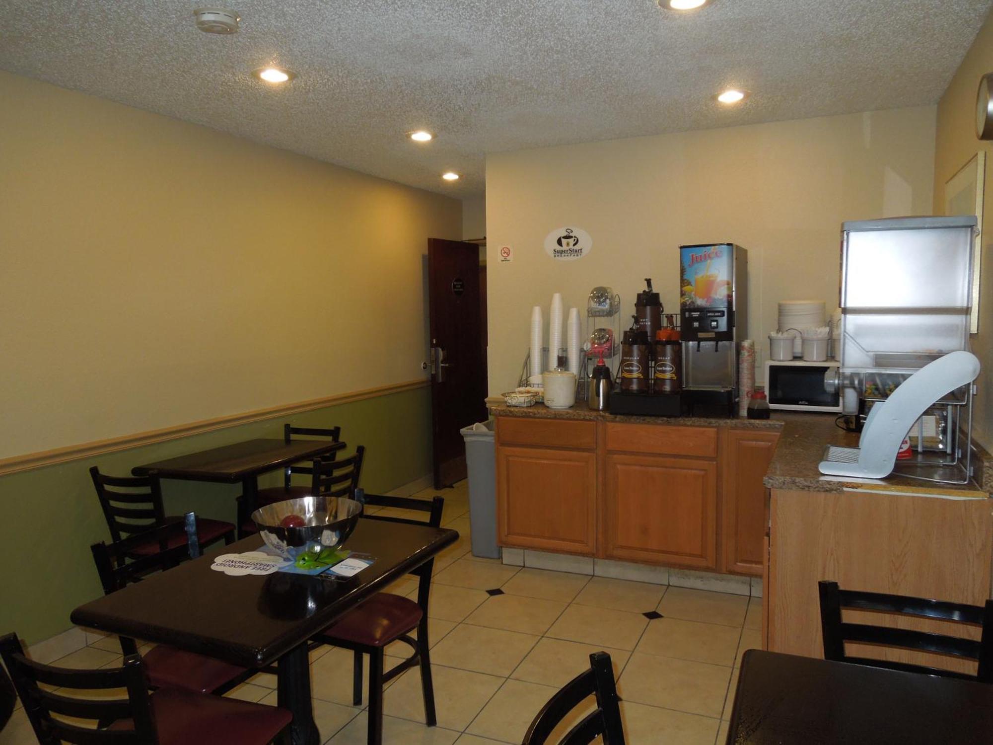 Motel Super 8 By Wyndham Harrisonburg Esterno foto