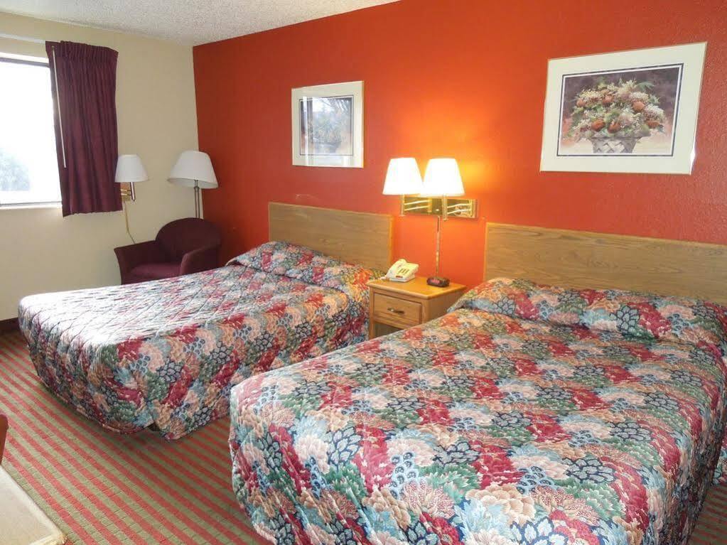 Motel Super 8 By Wyndham Harrisonburg Esterno foto